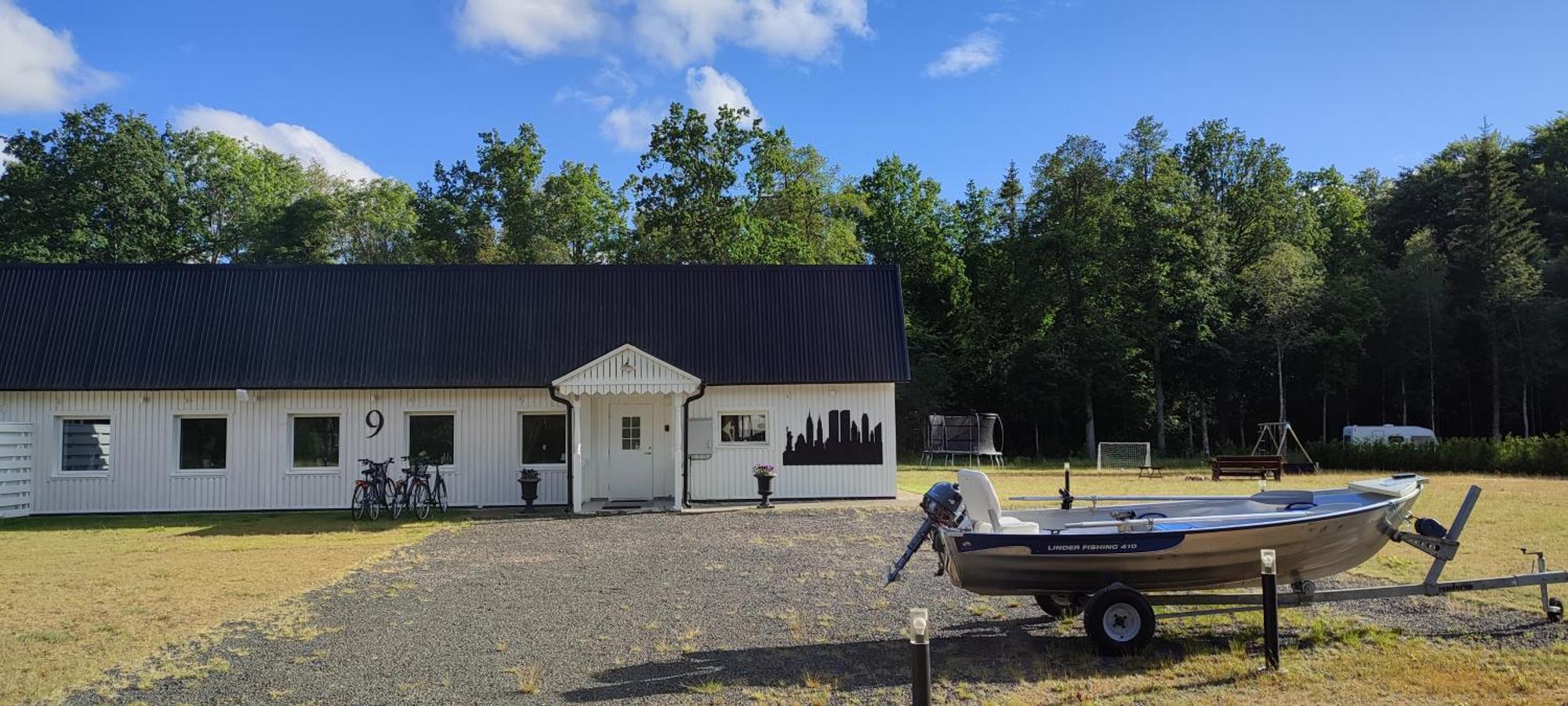Boende I Malaskog, Near The Lake, Boat, Big Garden Ryssby エクステリア 写真